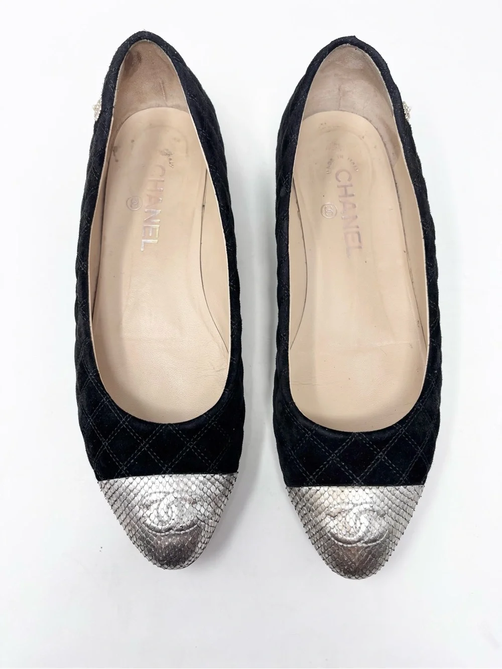 Chanel CC Silver Snakeskin Cap Toe Black Suede Quilted Ballet Flat size 39.5 EU